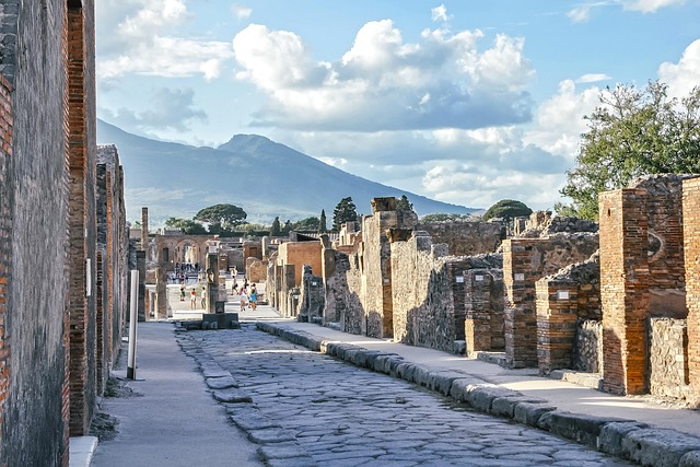 pompeii-4053847_640_by_pixabay.jpg